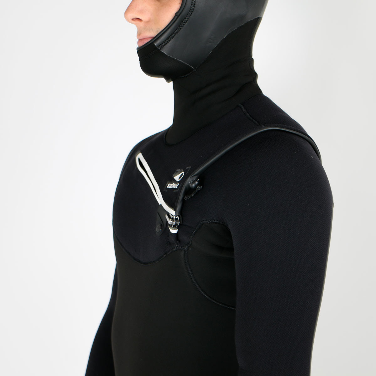 Sooruz Guru+ is our warmest wetsuit combining performance and eco-friendliness.