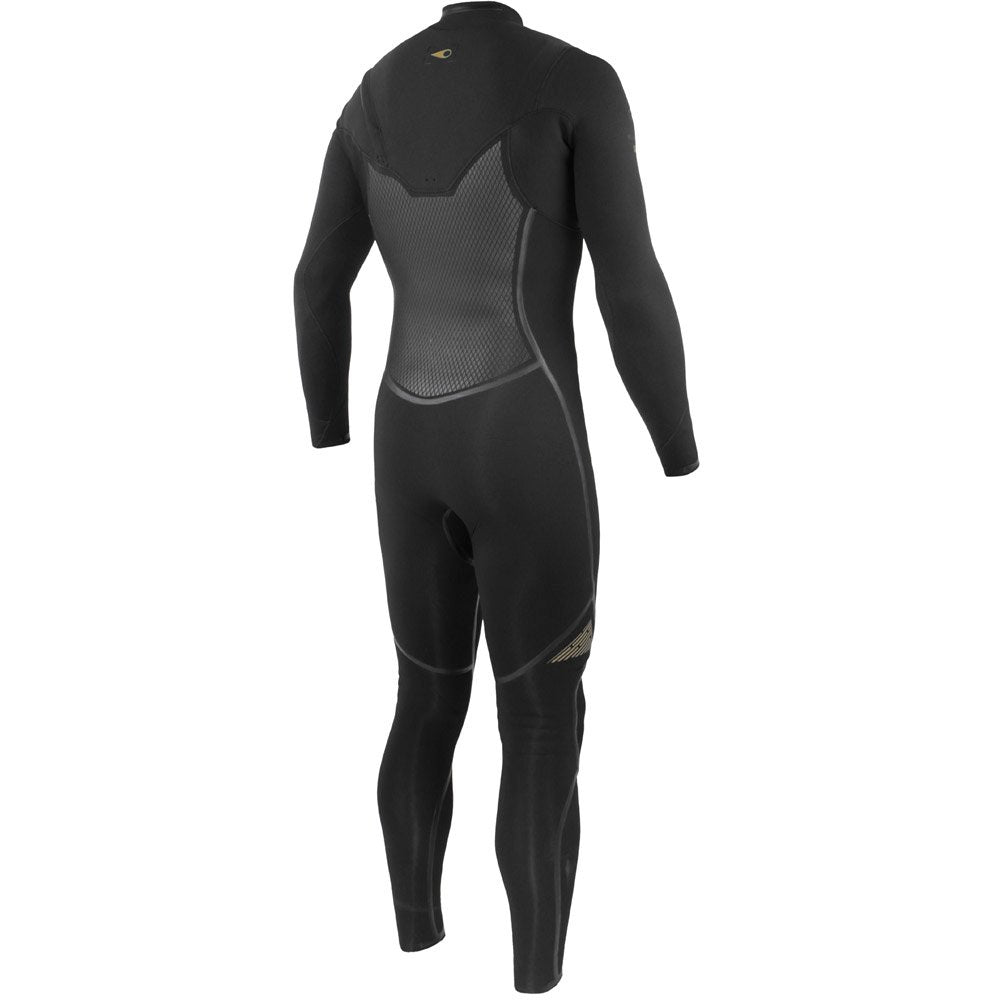 Sooruz Guru+ is our warmest wetsuit combining performance and eco-friendliness.