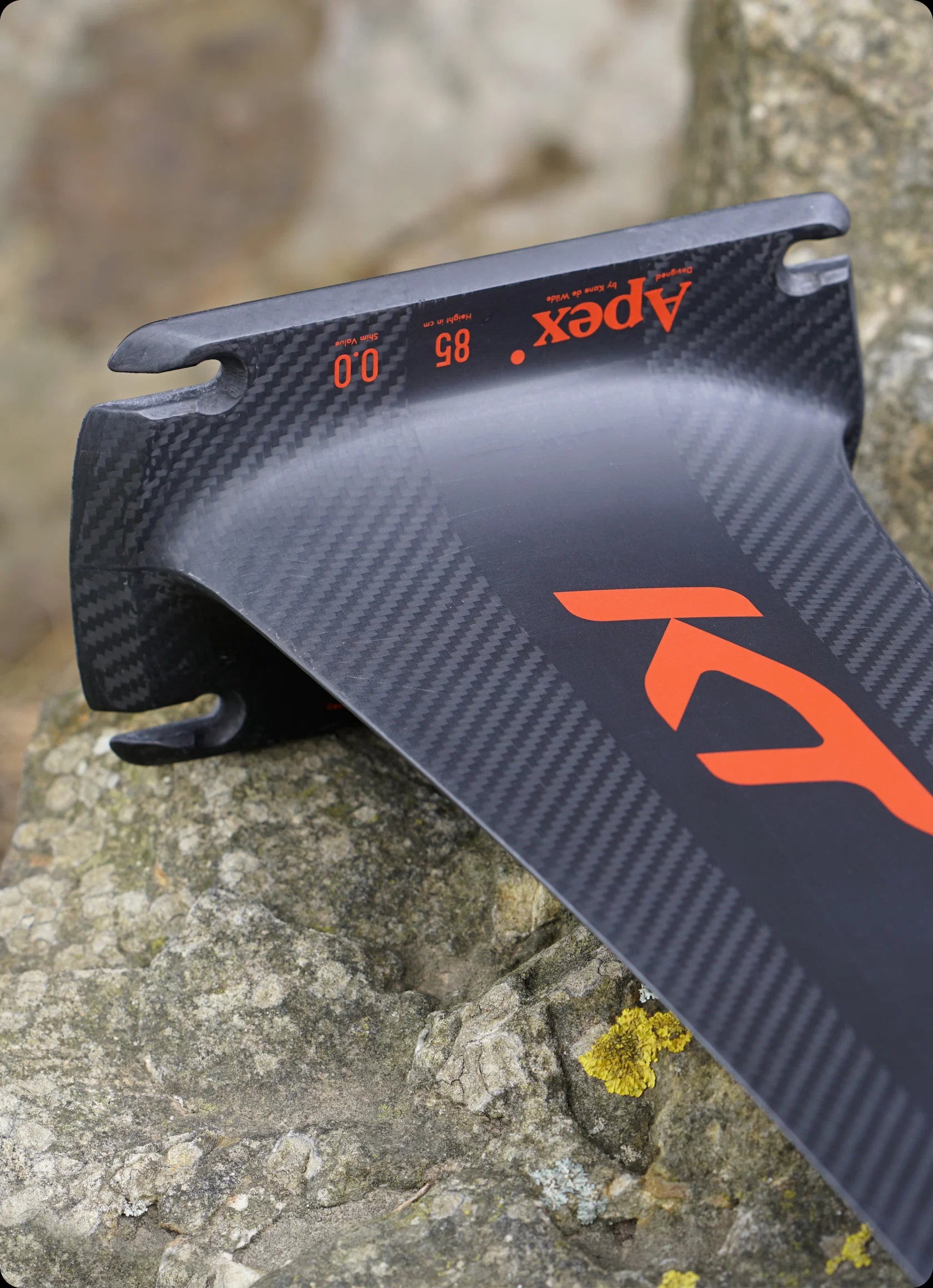 KT Apex Carbon Foil Mast