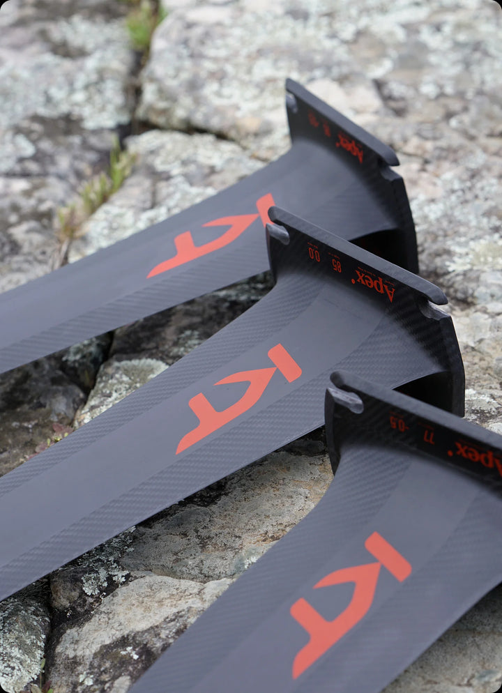 KT Apex Carbon Foil Mast