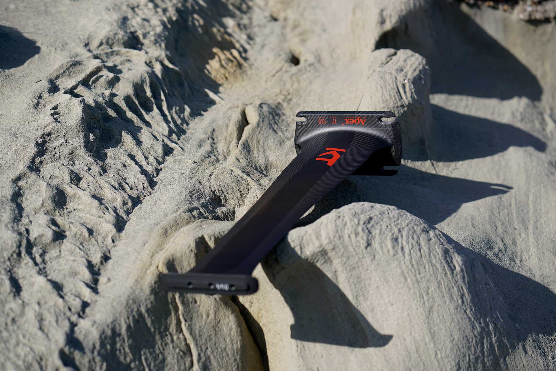 KT Apex Carbon Foil Mast